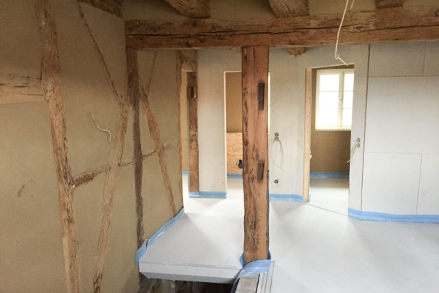 Ryan Baugestaltung Fachwerkhaus Goettingen Foto Baustelle mit Holzbalken und Isolierung
